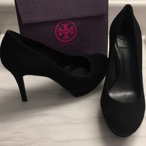 Tory Burch suede pumps
